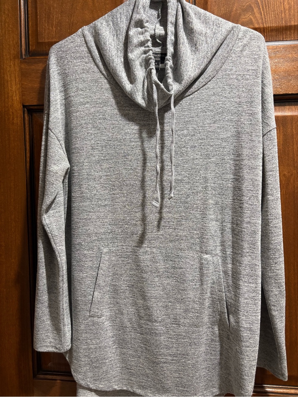 Banana Republic Light Gray/black/white Cowl Neck Pullover tunic. Womens Small.
